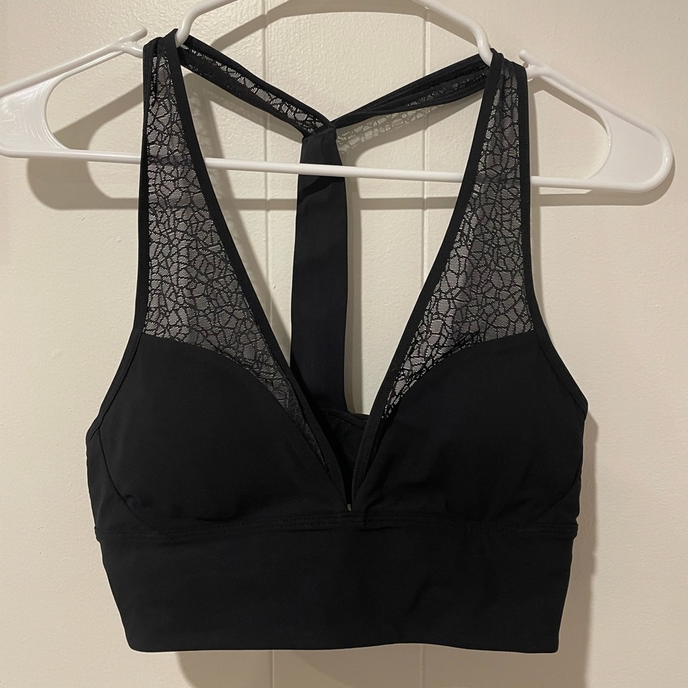 Lululemon bra size 6